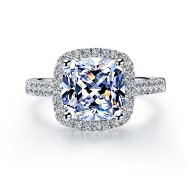“Luxury Moissanite Engagement Diamond Jewelry – Elegant Sparkling Ring for Women”